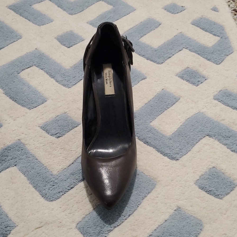 Heels - Picture 4 of 6